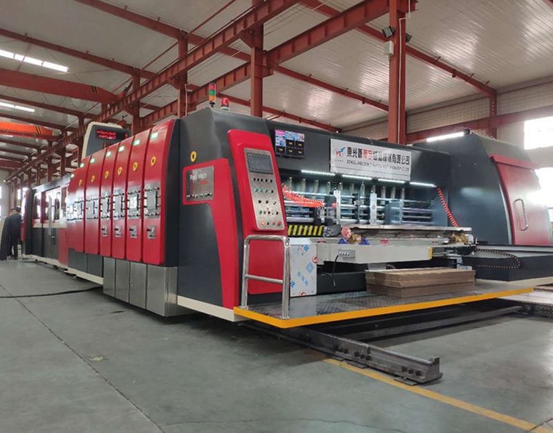 Máquina de impresión flexográfica, plegado, encolado en línea